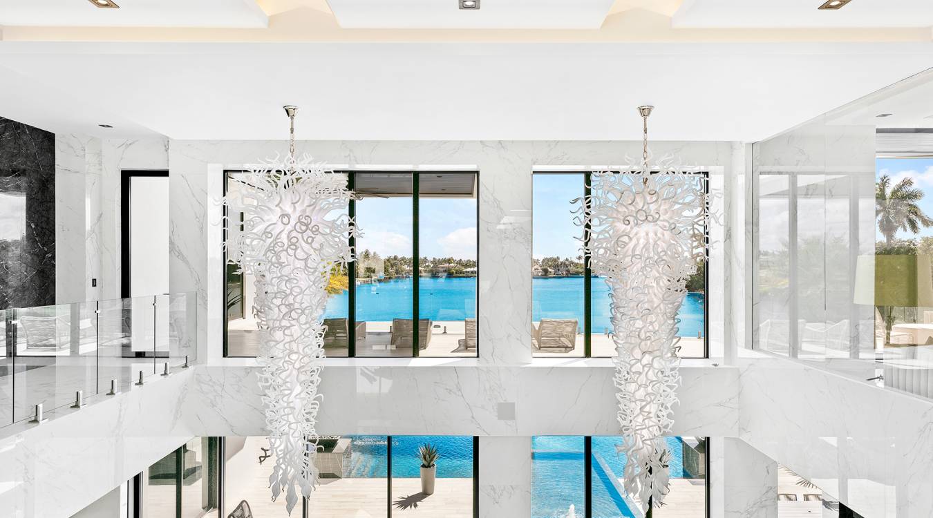 A LUMINOUS ESTATE
